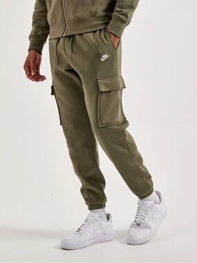Nike Men’s Olive Cargo Sweatpants with Side Pockets